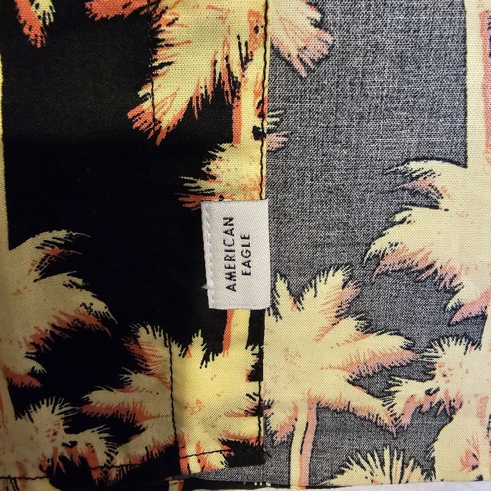 American Eagle Men's Black and Yellow Palm Tree Shirt Size M  NWOT - Picture 5 of 9